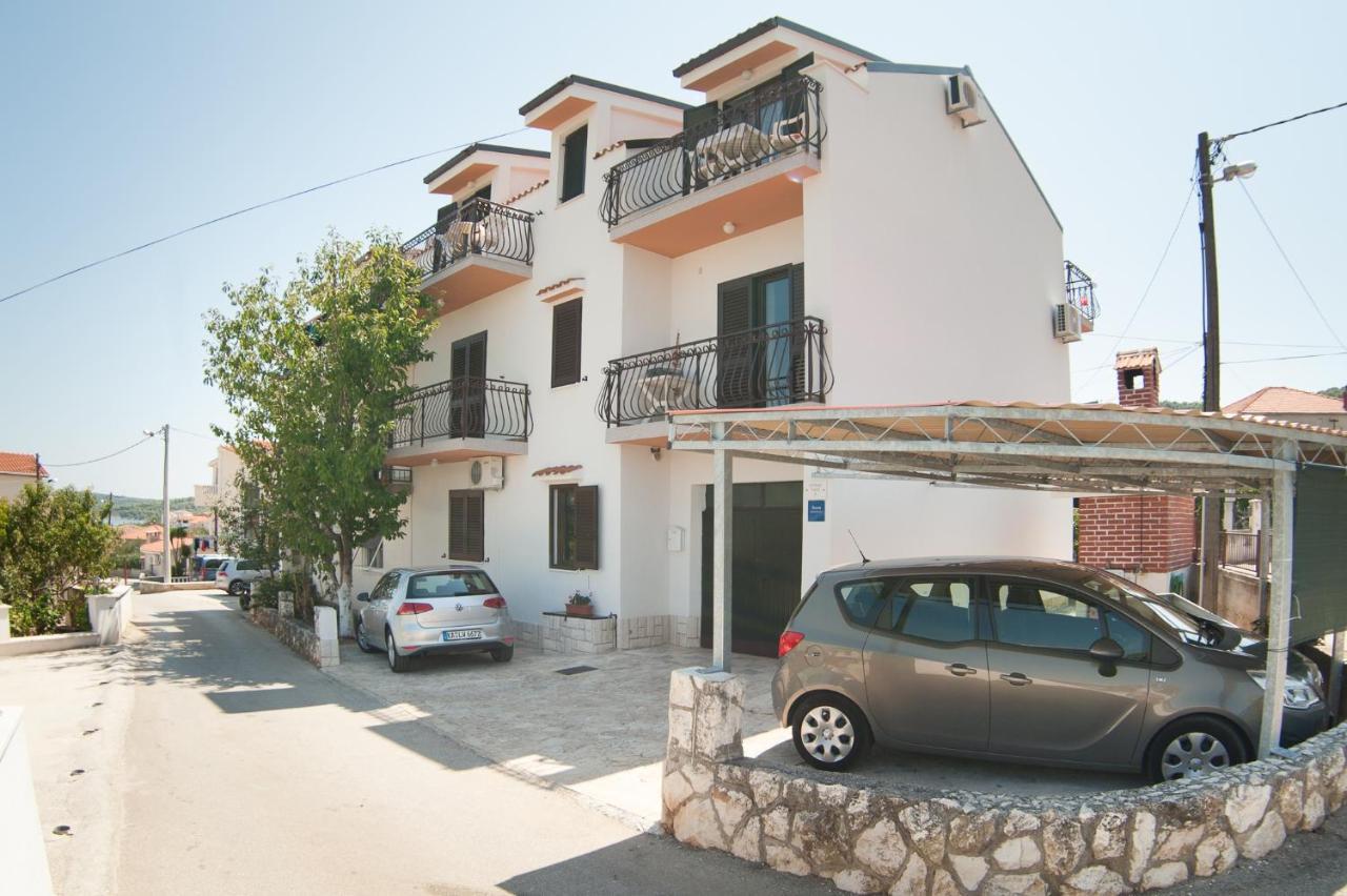 Apartments By The Sea Slatine, Ciovo - 12176 Eksteriør bilde