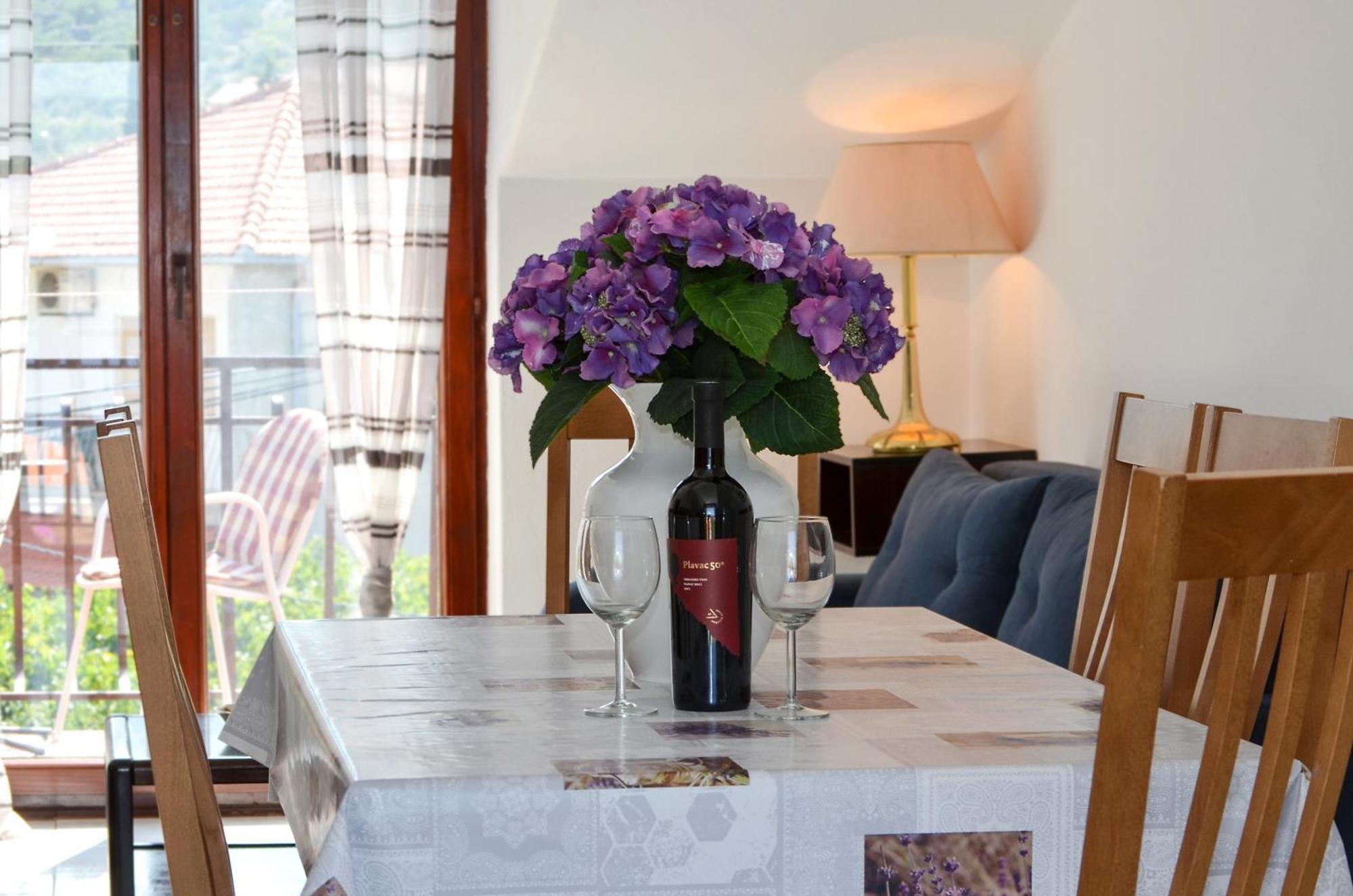 Apartments By The Sea Slatine, Ciovo - 12176 Rom bilde